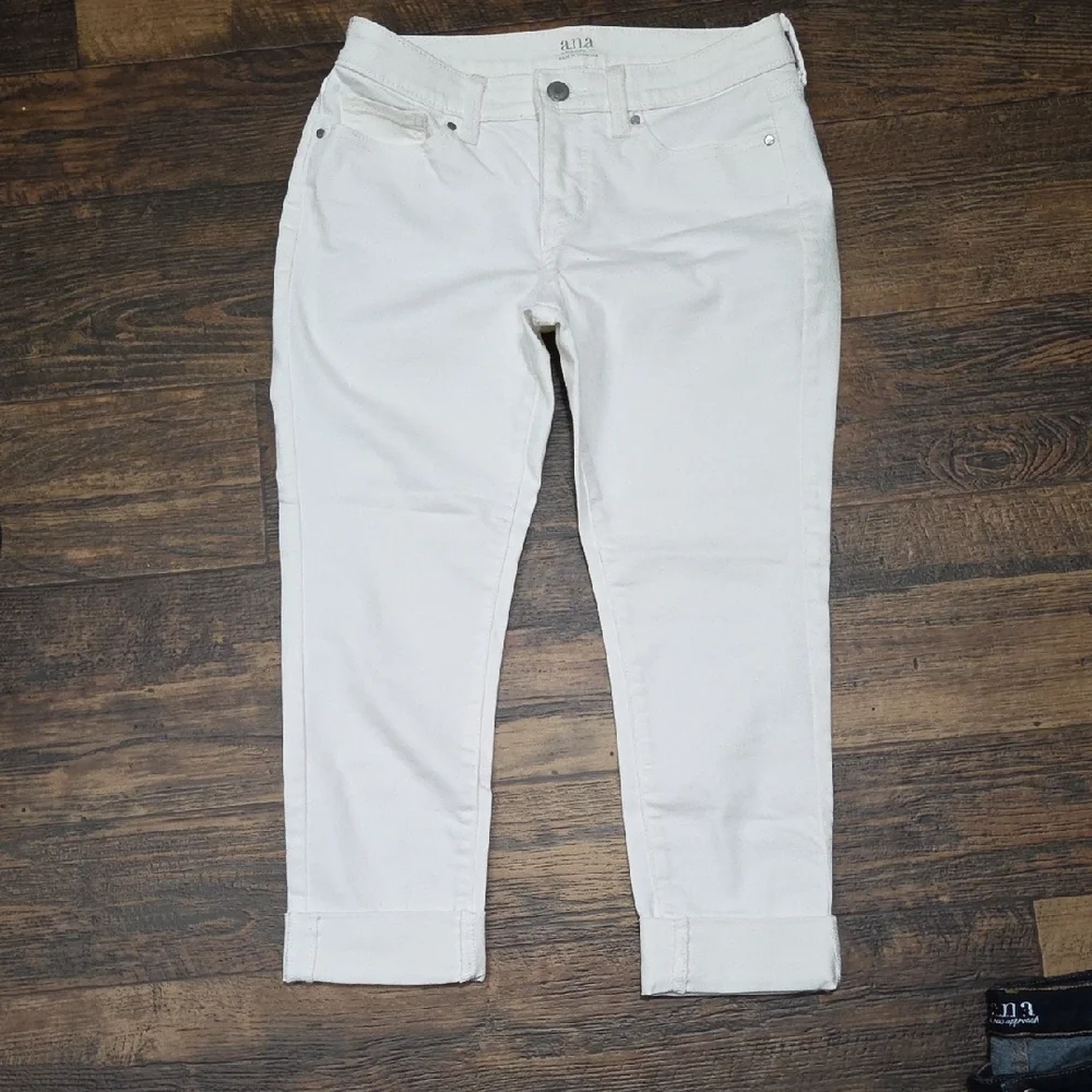 2 Pair Of a.n.a Women's Skinny Jeans in Black and White - Picture 2 of 7